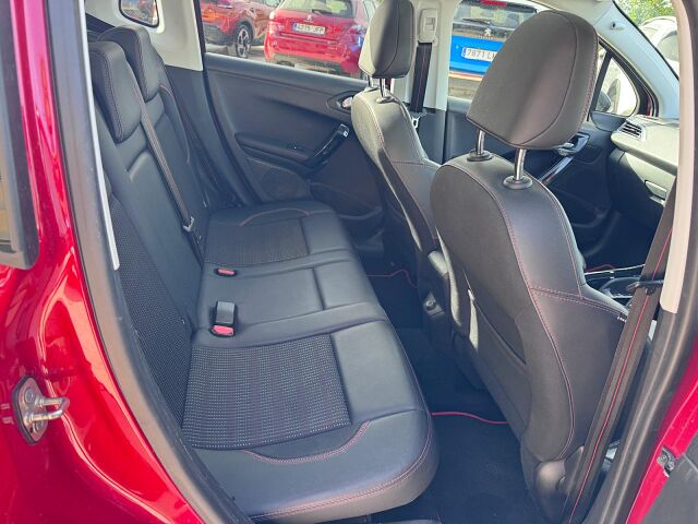 PEUGEOT 2008 GT LINE 1.2 E-THP AUTO SPANISH RHD IN SPAIN 62000 MILES SUPERB 2017